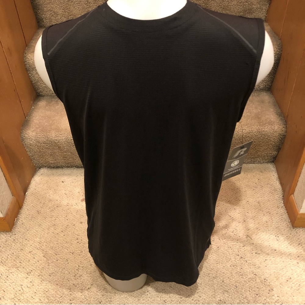 Men’s muscle shirt size small NWT